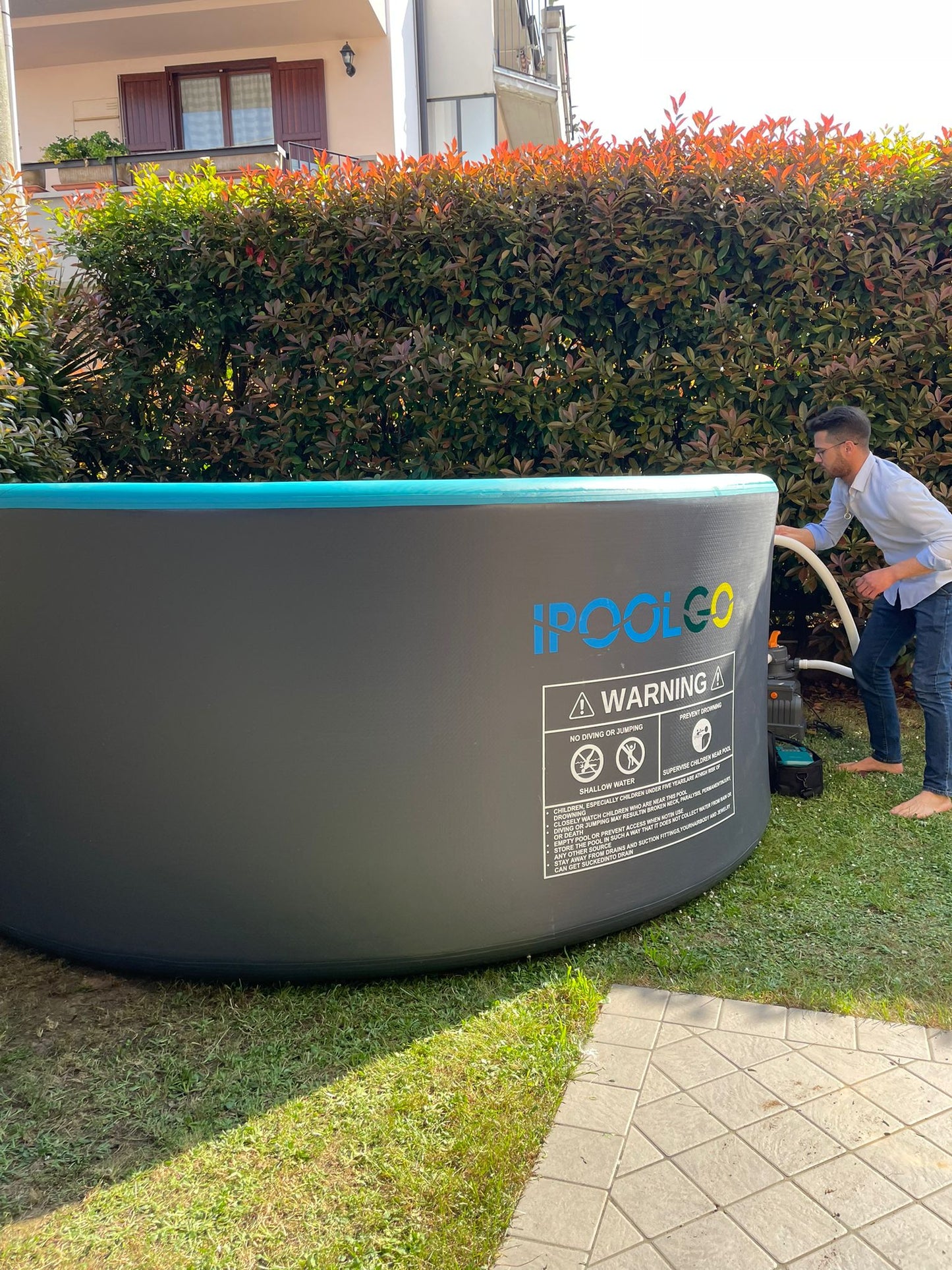 Kit Piscina gonfiabile rotonda iPoolGo 3m diametro 1.2m altezza, Prezzo 1699€ IVA inclusa, PREORDINE (acconto 30%).